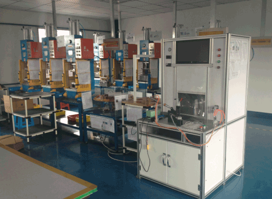 遮(zhe)光闆(ban)組設備(bei)